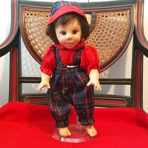 Gi Go toys My Palms Bean Bag Expression Baby Doll.